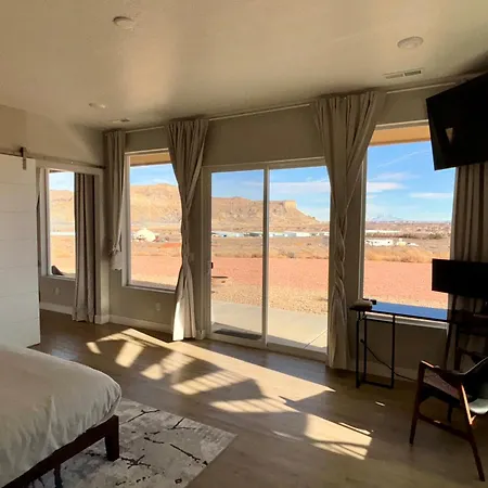 Page Arizona Border Town- Crimson Suite, Desert Canyon Getaway With Views Big Water Exterior photo
