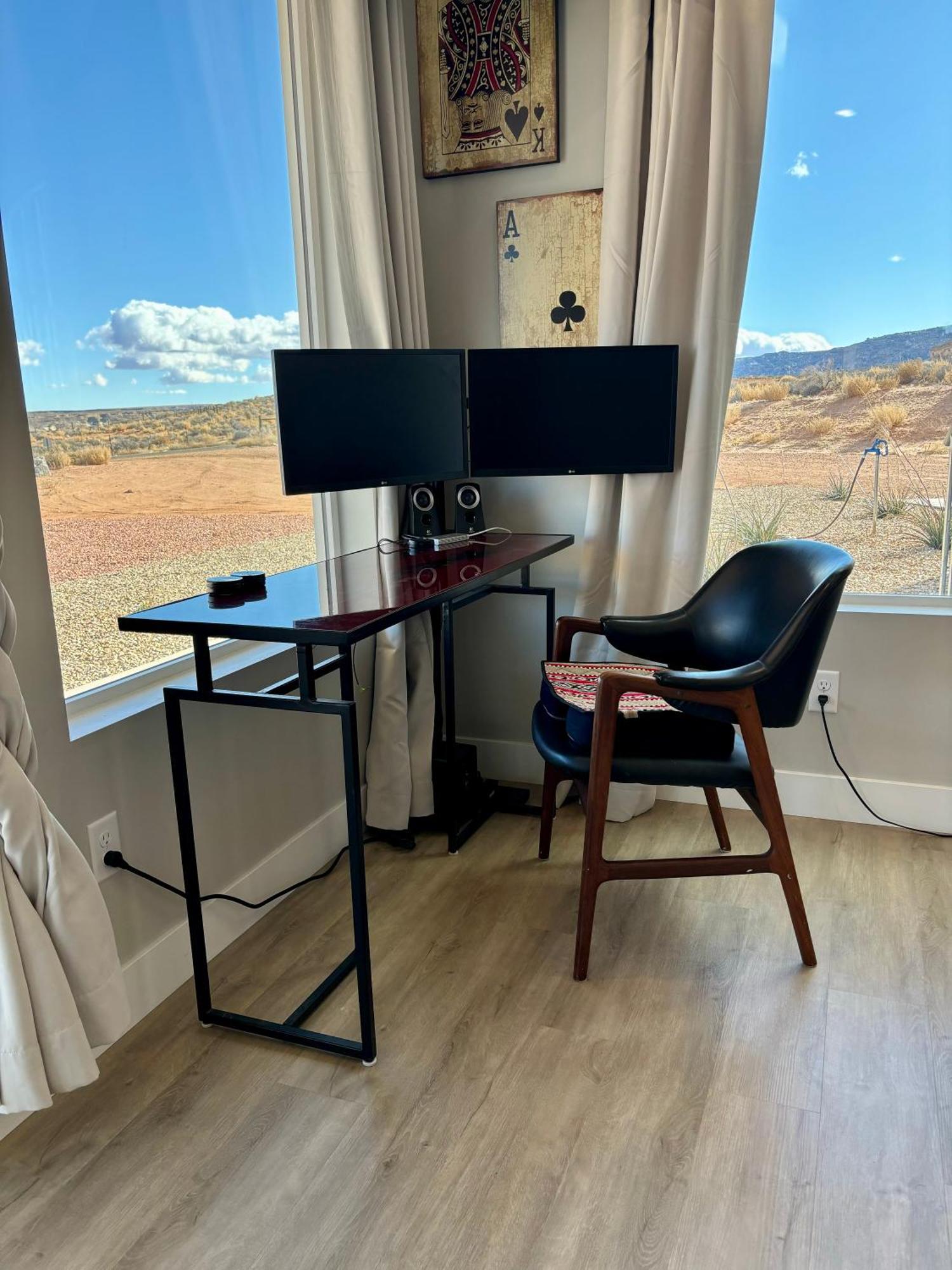 Page Arizona Border Town- Crimson Suite, Desert Canyon Getaway With Views Homestay *